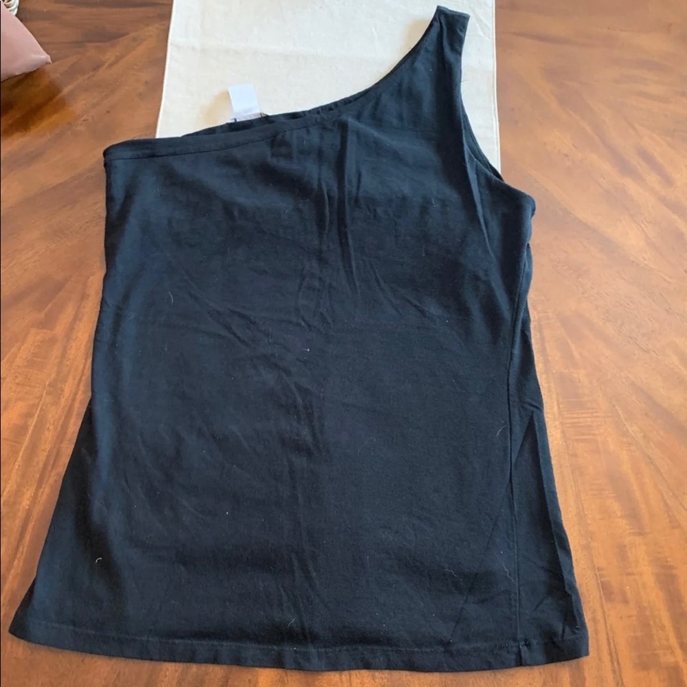 Black one shoulder tank